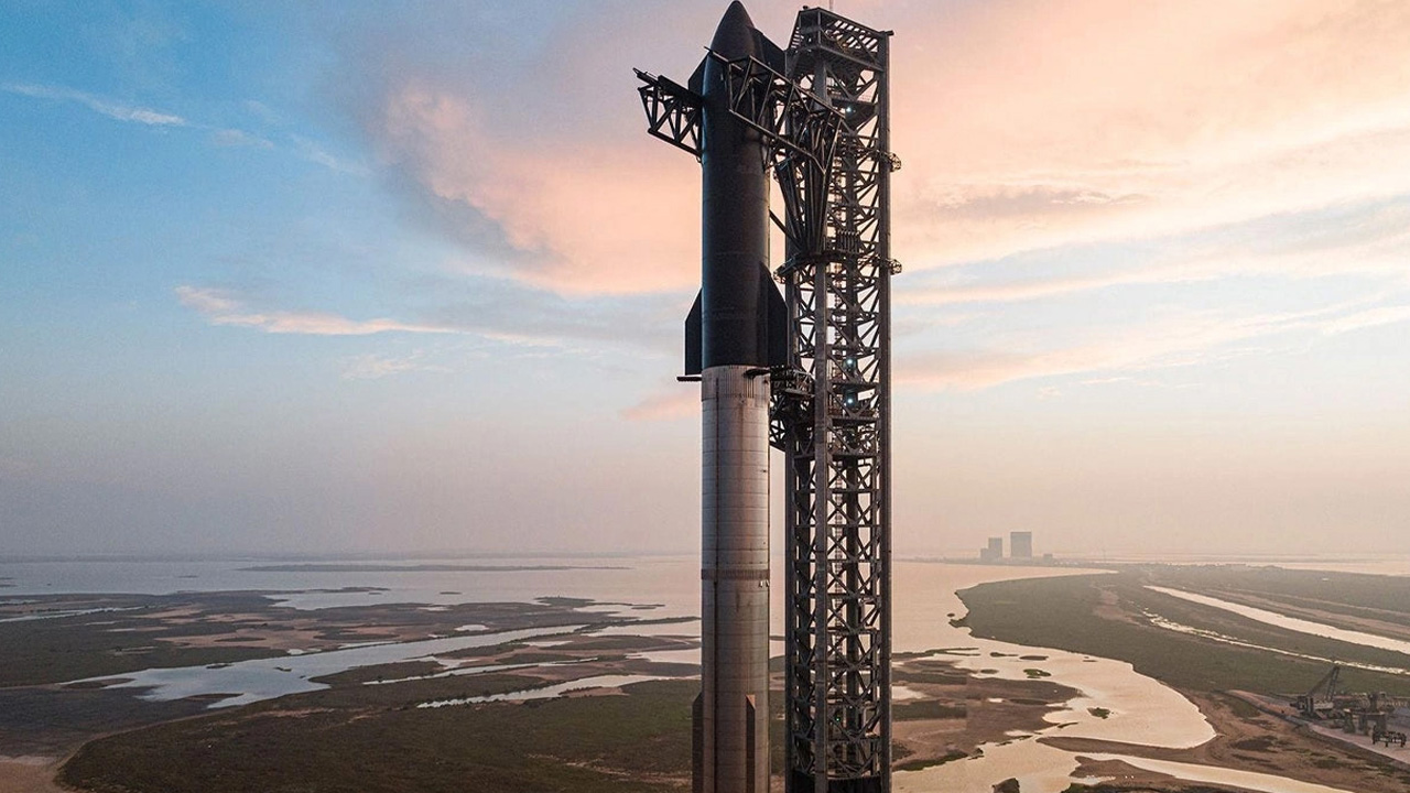 Starship 4.Test Uçuşu İçin Heyecan Dorukta: Başarıyla Geri Dönebilecek mi?