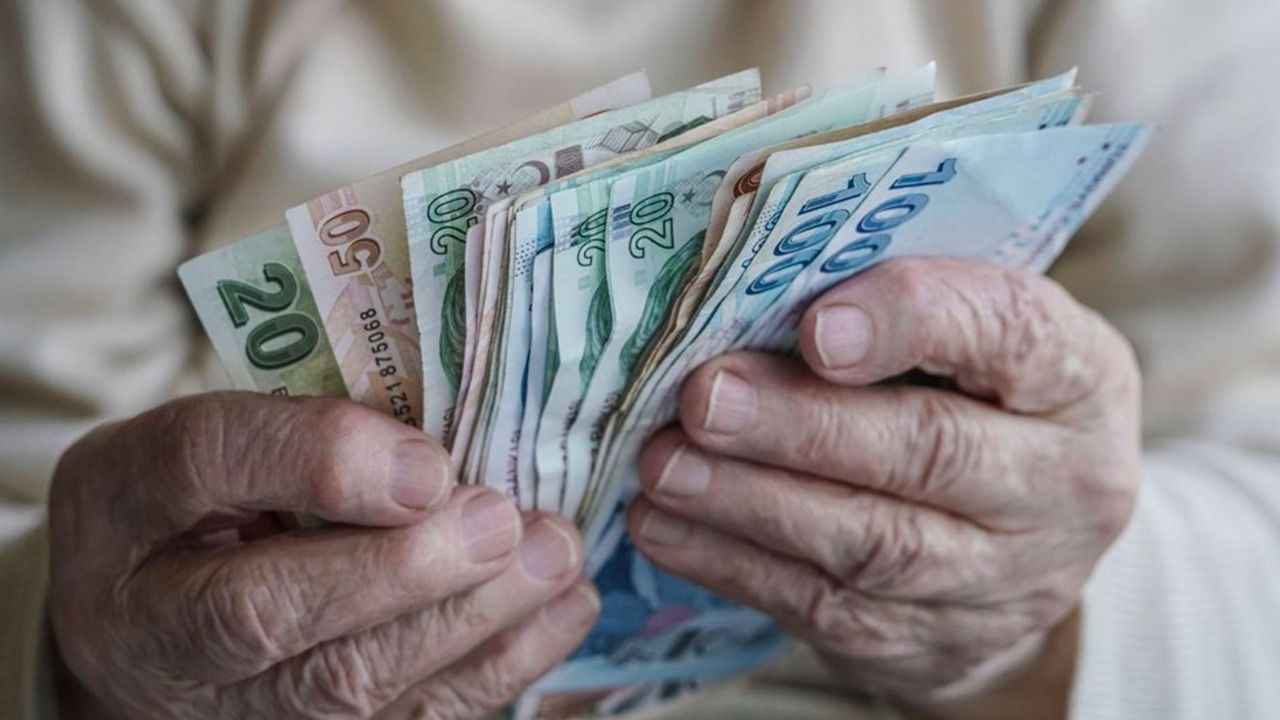 En Düşük Emekli Maaşı 12 Bin 500 Lira Olarak Belirlendi