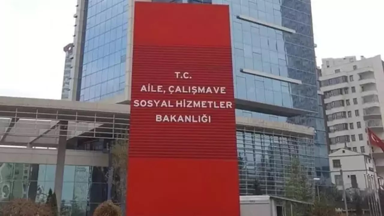 Aile ve Sosyal Hizmetler Bakanlığı, İş Arayan Gençlere Destek Verecek