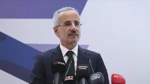 bakan abdulkadir uraloğlu, sosyal medya