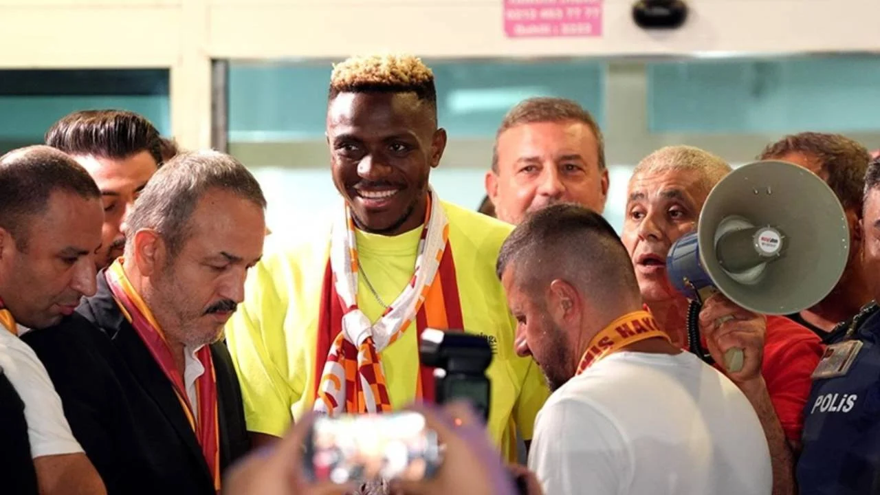 Galatasaray’ın Süper Forveti Victor Osimhen, Gelecek Maç Forma Giyemeyecek: İşte Sebebi…