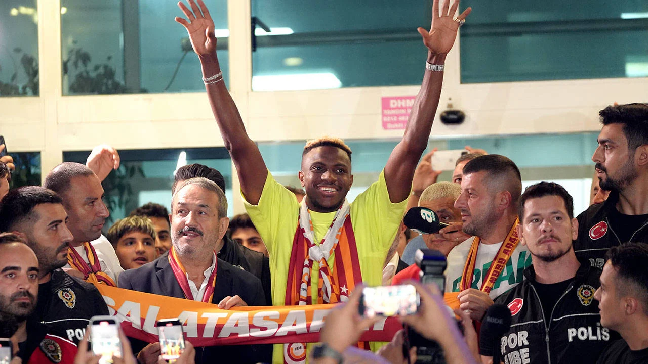 Galatasaray, Victor Osimhen’i Resmi Olarak Duyurdu