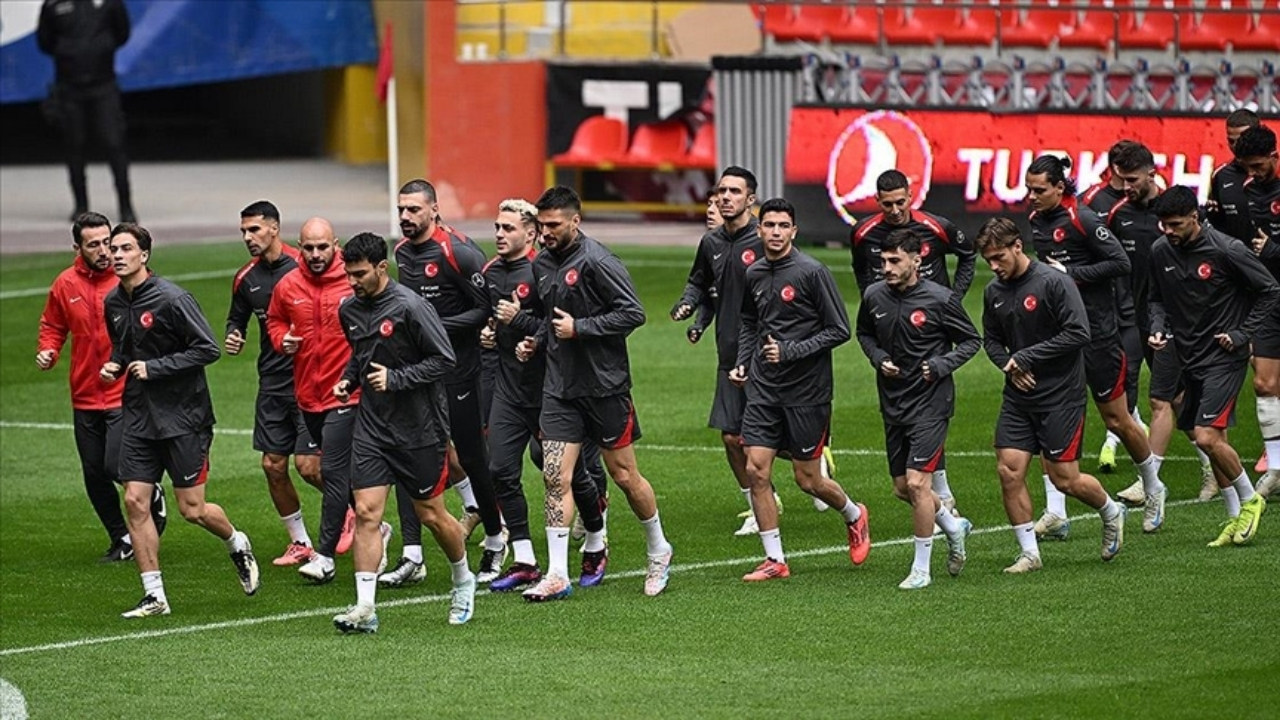 Hedef A Ligi: Türkiye, Karadağ Karşısında Liderlik için Sahada