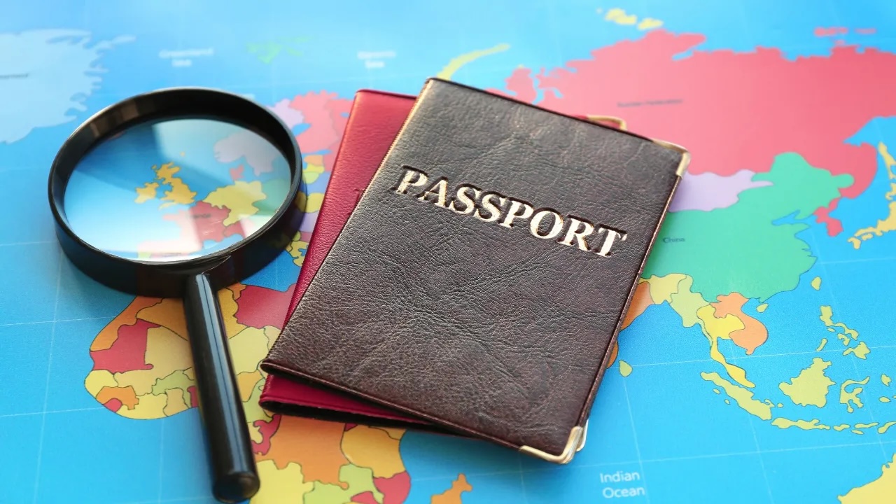 Toplum Çalışmaları Enstitüsü, “Türkiye’nin Beyin Göçü” Raporunda Gelecek için Kritik Uyarılarda Bulundu