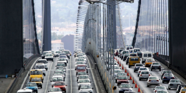 İstanbul’un Kirli Trafiği Kar Yağışını Engelliyor