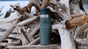 siki-bir-yol-arkadasina-mi-ihtiyacin-var-stanley-travel-mug-modellerini-simdi-incele-termos-dunyasi
