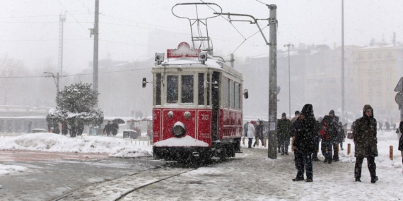 AKOM’dan İstanbul’a Kar Uyarısı: Pazartesi Günü Etkili Olacak