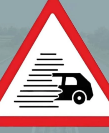 yeni trafik levhası