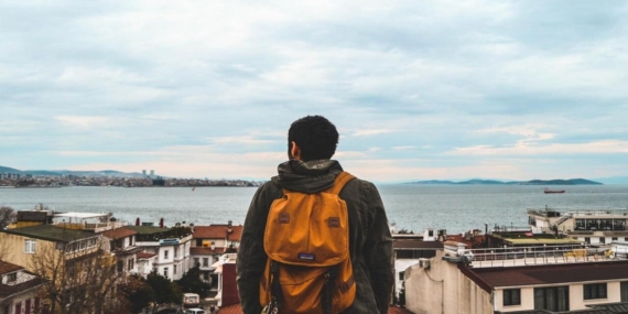 Türkiye’de Yalnız Yaşayan İnsan Sayısı 5.3 Milyona Ulaştı: Zirvede İstanbul Var