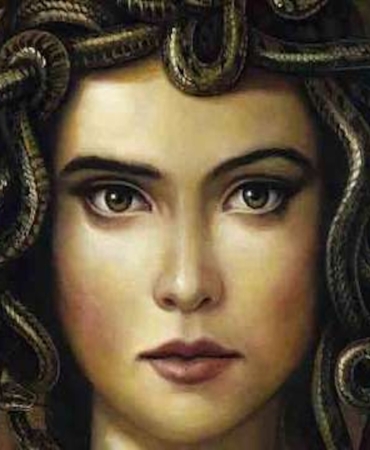 Sicilya’da Antik Roma’ya Ait Medusa Maskesi Bulundu