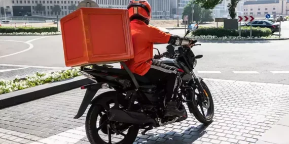 Bakan Uraloğlu Açıkladı: Kuryeler İçin Yeni Düzenleme Yürürlüğe Girdi