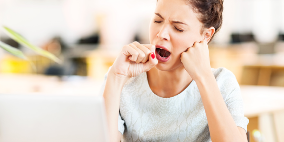 Uzmanlar Uyardı: Esnemek Ciddi Hastalıkların Belirtisi Olabilir!