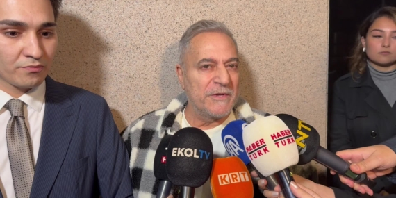 Mehmet Ali Erbil, Genç Sevgilisiyle Nikah Masasına Oturuyor!