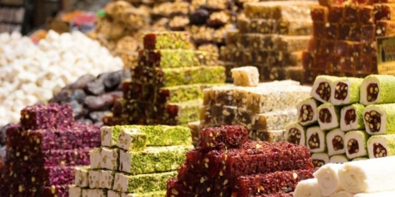 Şanlıurfa’da 2 Ton Küflenmiş Lokum Ele Geçirildi!