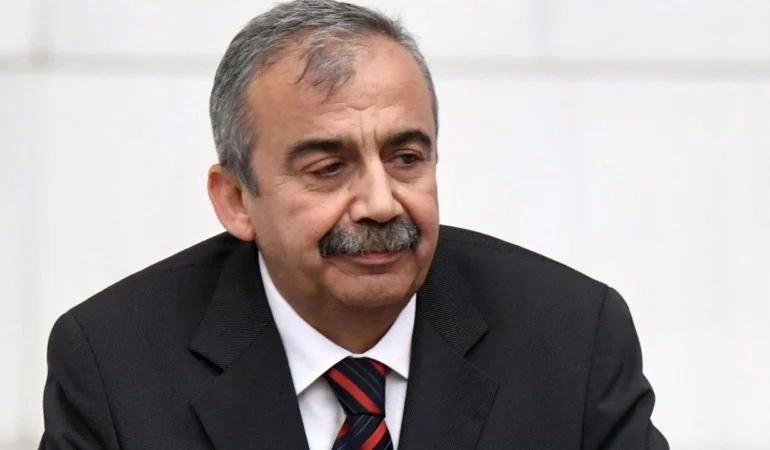 Sırrı Süreyya Önder