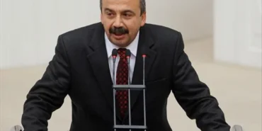Sırrı Süreyya Önder,