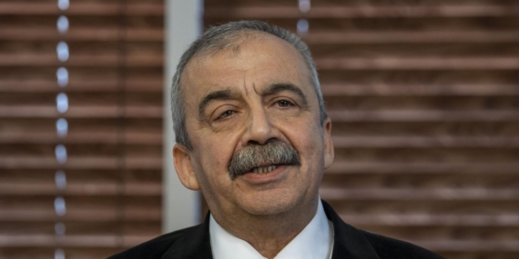 Sırrı Süreyya Önder’in Durumu Hakkında Yeni Açıklama: “Hayati Tehlike Devam Ediyor”