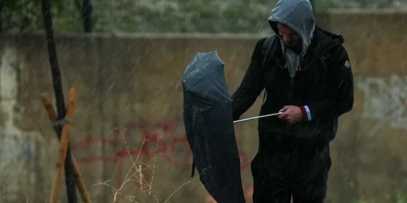 Ankara’yı Süper Hücre Vurdu: Yollar Gölge Döndü!