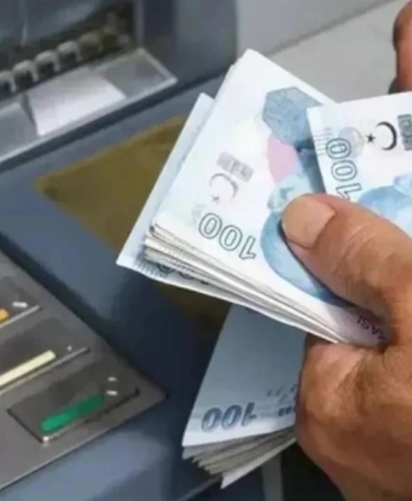 atmden-para-ceken-herkesi-ilgilendiriyor-emsal-karar-verildi-hirsizlik-sayildi