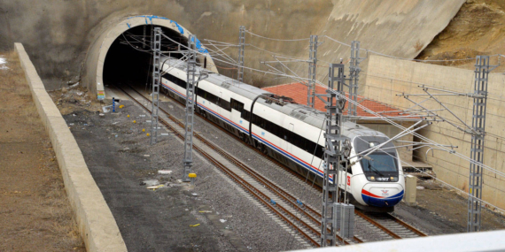 Bakan Uraloğlu Açıkladı: Hızlı Tren Hattı Projeleri Bitim Aşamasında!