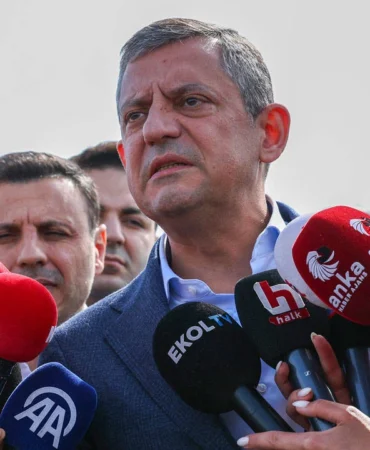 1 mayıs, özgür özel