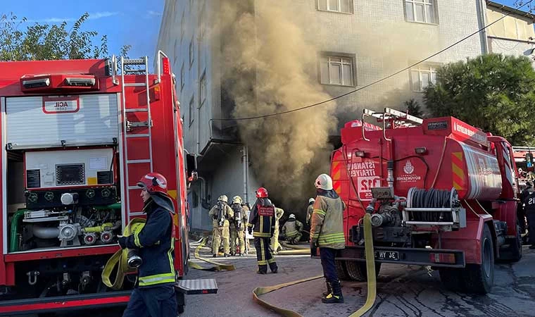 Bağcılar'da Tekstil Fabrikasında Korkutan Yangın!