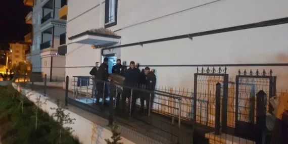 Korkunç Cinayet: Kadını Öldürüp Aynı Silahla İntihar Etti!  