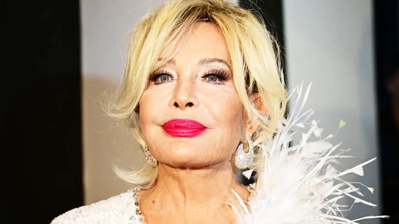 Emel Sayın