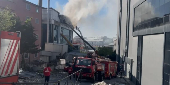 Esenyurt’ta Tekstil Atölyesinde Korkutan Yangın