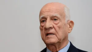 İnan Kıraç