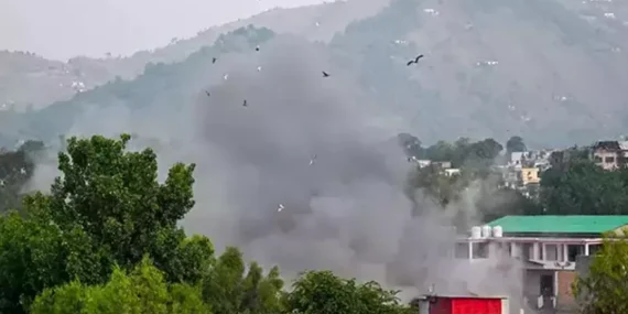 Pakistan Hindistan’a Füze Saldırısı Düzenledi!