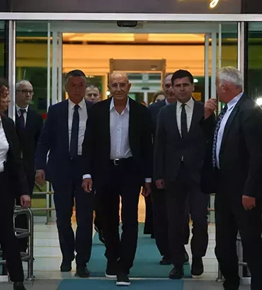 abd büyükelçisi Tom Barrack