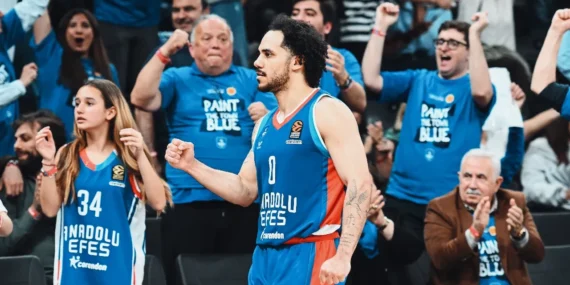 Anadolu Efes Panathinaikos Karşısında Seriyi Son Maça Taşıdı!