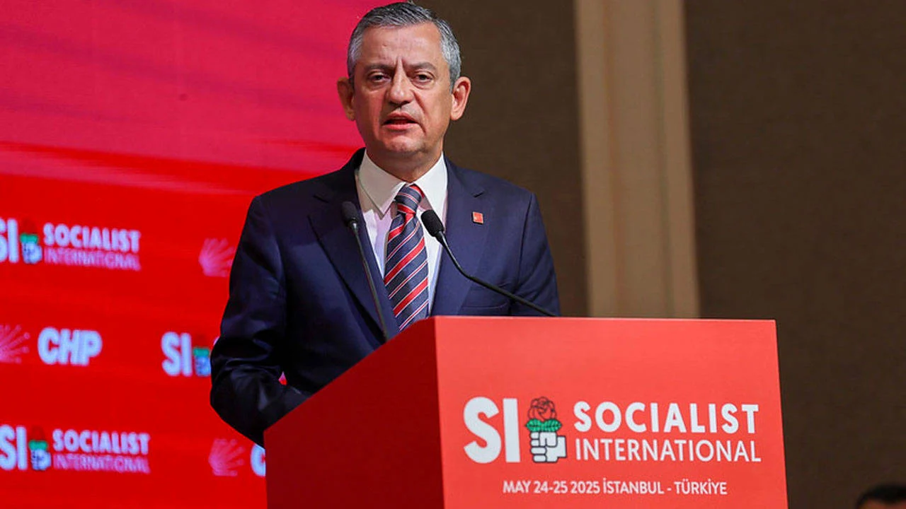 özgür özel