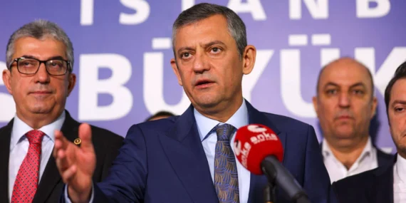 İBB’ye Beşinci Dalga Operasyonu: CHP Olağanüstü Toplanacak