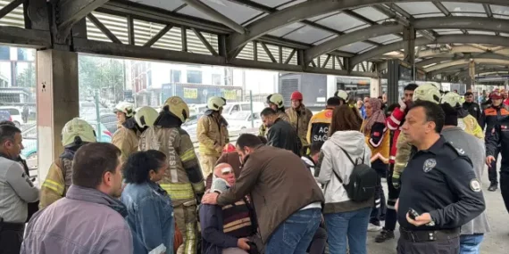 İstanbul’da Metrobüs Kazası! 1 Kişi Hayatını Kaybetti