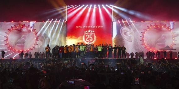 Galatasaray Kupasını Aldı: Yenikapı’daki Kutlamalara Kaç Taraftar Katıldı?