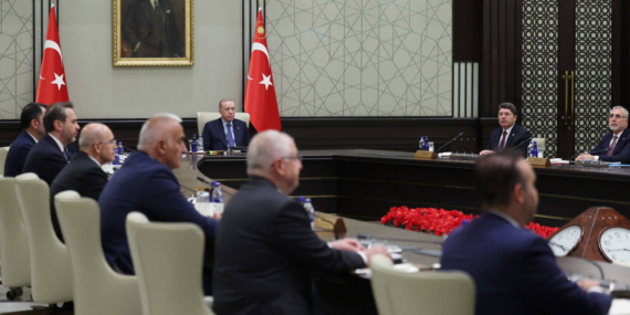 Kabine Değişikliği Yine Gündemde: Cumhurbaşkanı Erdoğan Veda Yemeği mi Düzenleyecek?