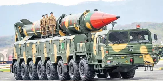 Pakistan’dan Hindistan’a Sert Uyarı: “Nükleer Savaş Her An Çıkabilir”