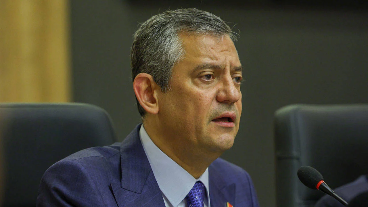 özgür özel