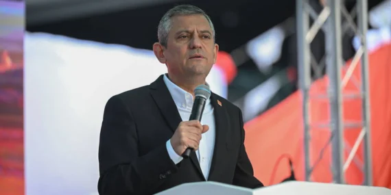 CHP Genel Başkanı Özgür Özel Basın Toplantısı Düzenledi: Erdoğan’ın Anayasa Çağrısına Yanıt Verdi