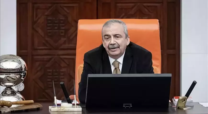 sırrı süreyya önder