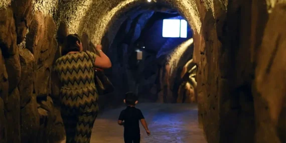 Antalya’da Falezlerde Kaçak Tünel Skandalı!