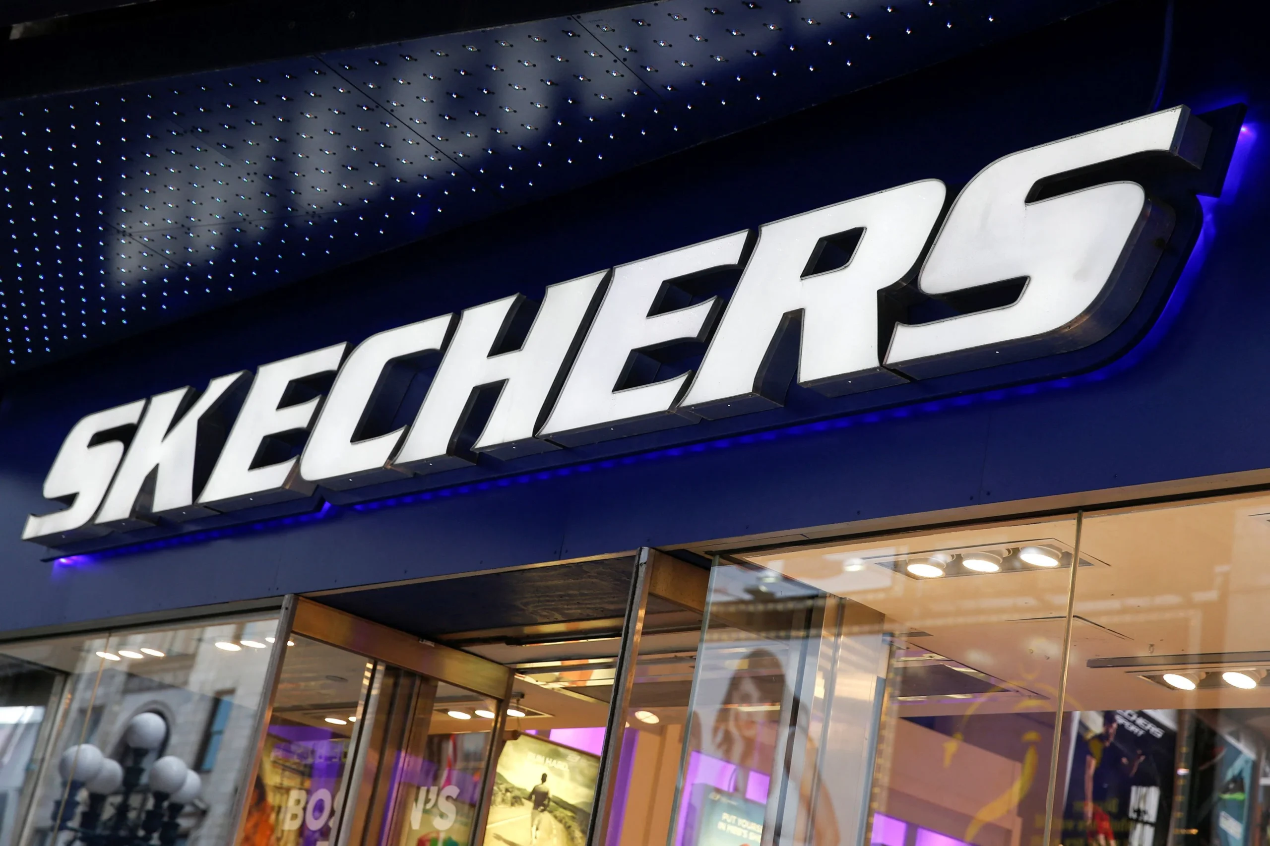 skechers