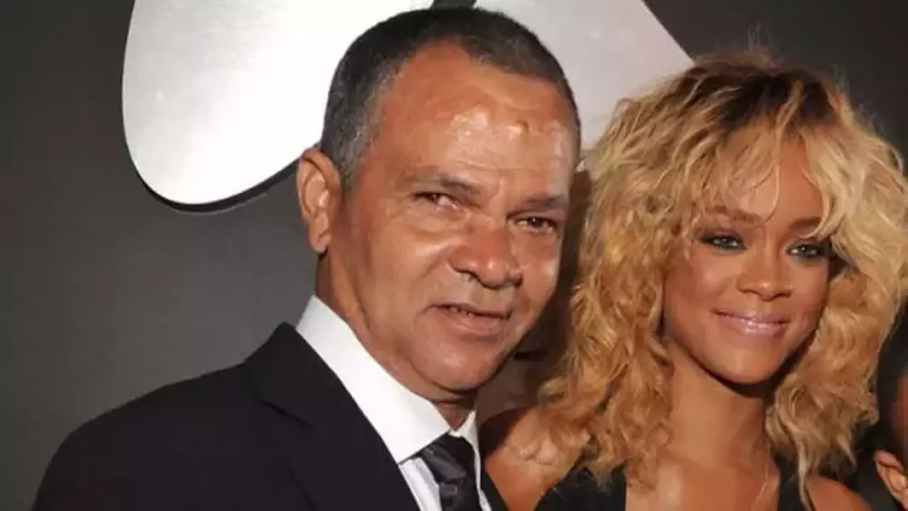 Rihanna'nın Babası