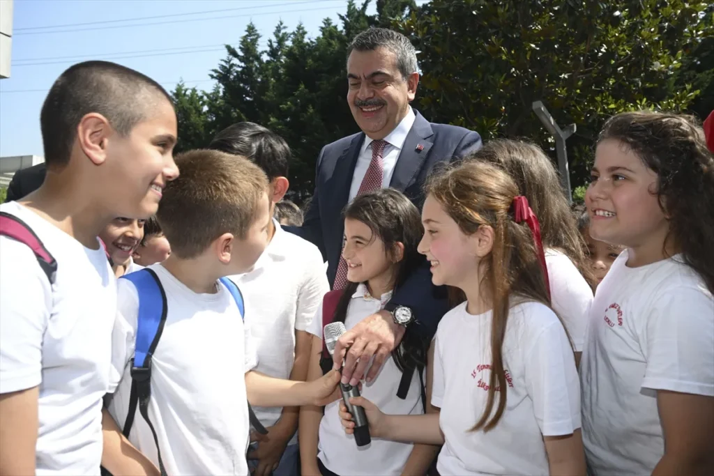 Yusuf Tekin tek tip kıyafet