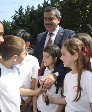 Yusuf Tekin tek tip kıyafet