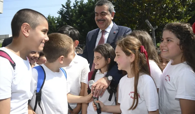 Yusuf Tekin tek tip kıyafet