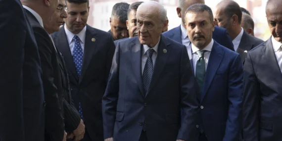 Devlet Bahçeli’den Yeni Anayasa Açıklaması: “Darbe Anayasası Yok Edilmeli”