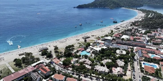 Bayram Tatilinde Marmaris ve Datça’ya Yoğun Araç Girişi